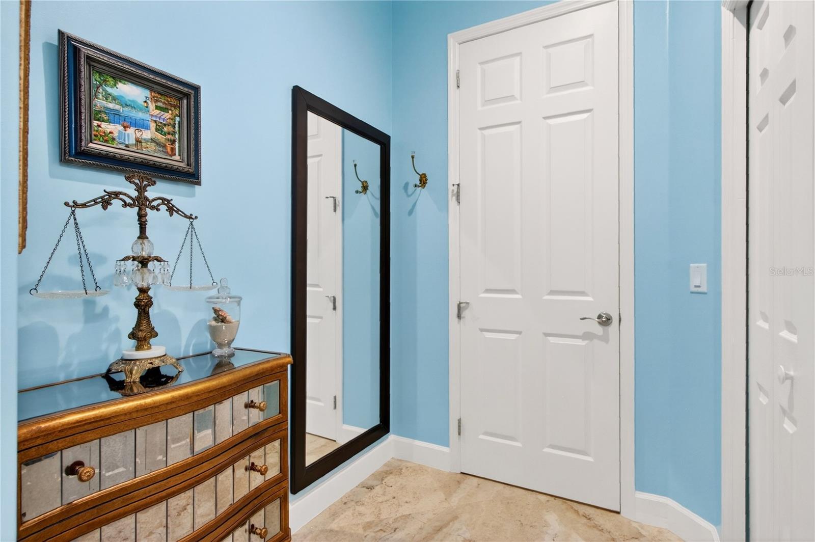 KINGSBRIDGE WEST - Residential