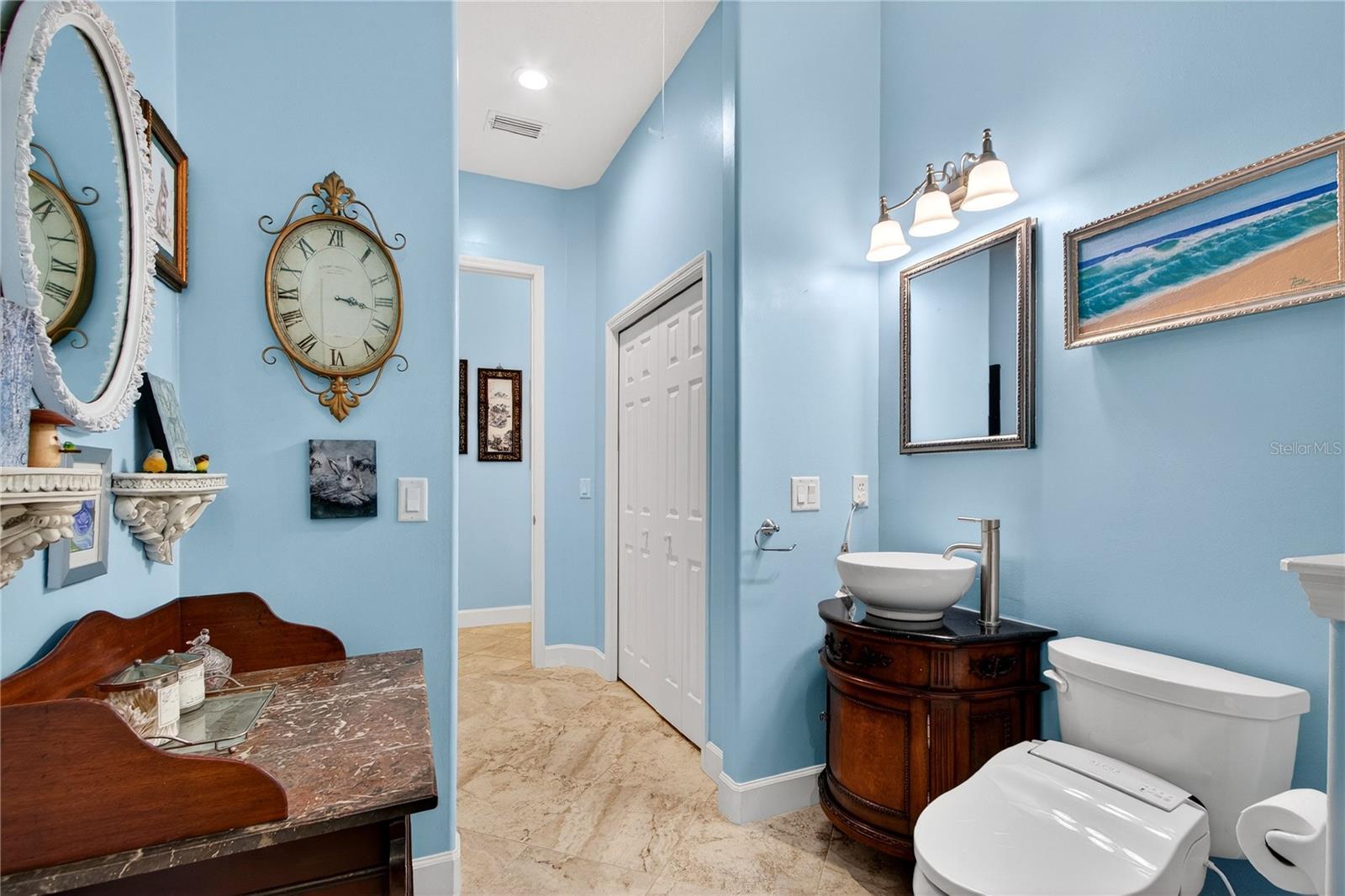 KINGSBRIDGE WEST - Residential