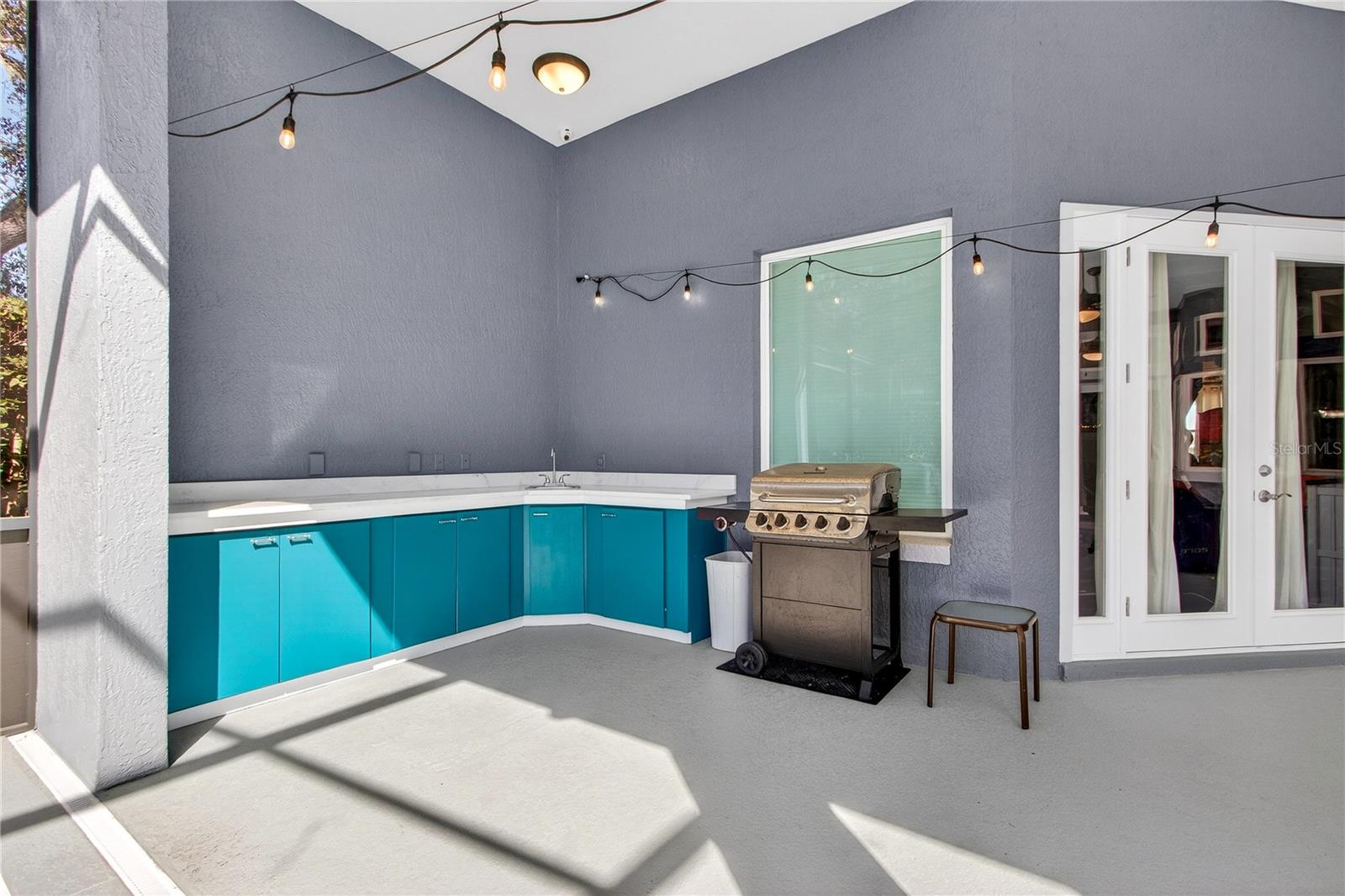 KINGSBRIDGE WEST - Residential