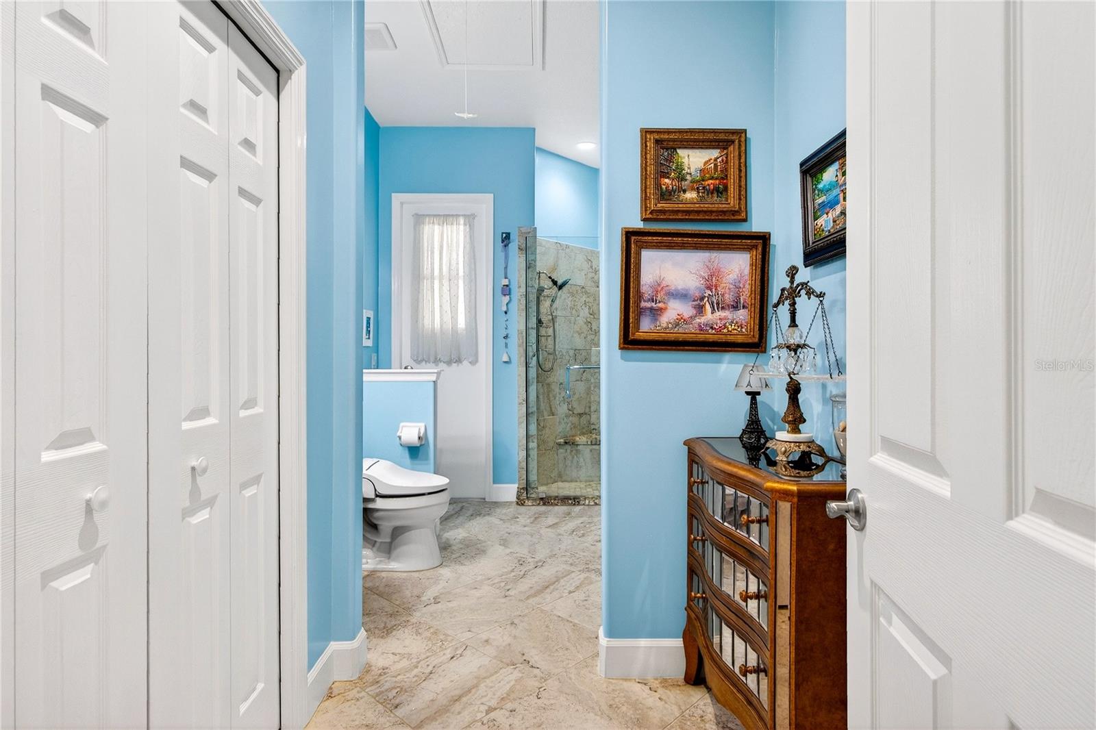 KINGSBRIDGE WEST - Residential