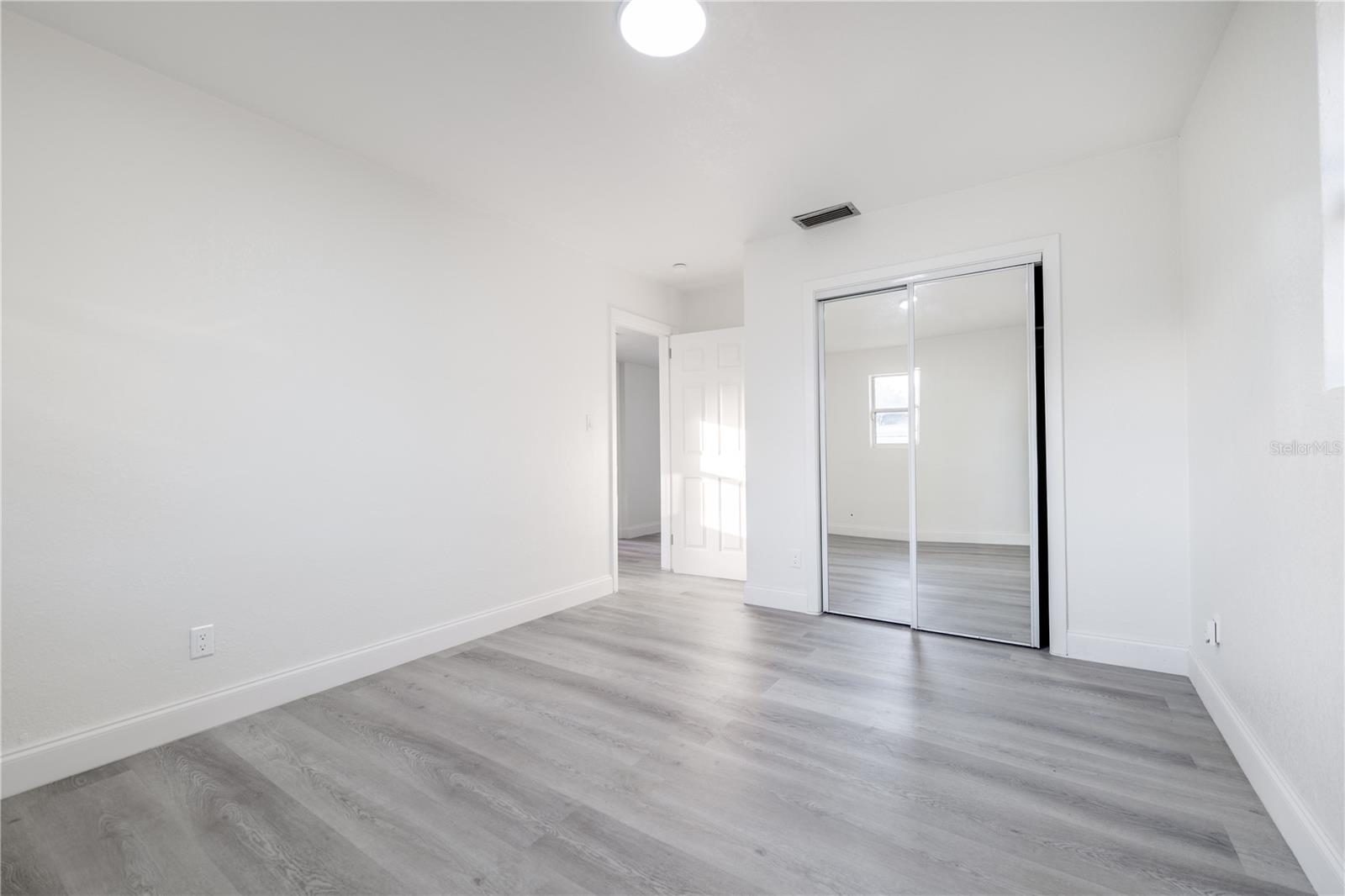 ENGELWOOD PARK - Residential