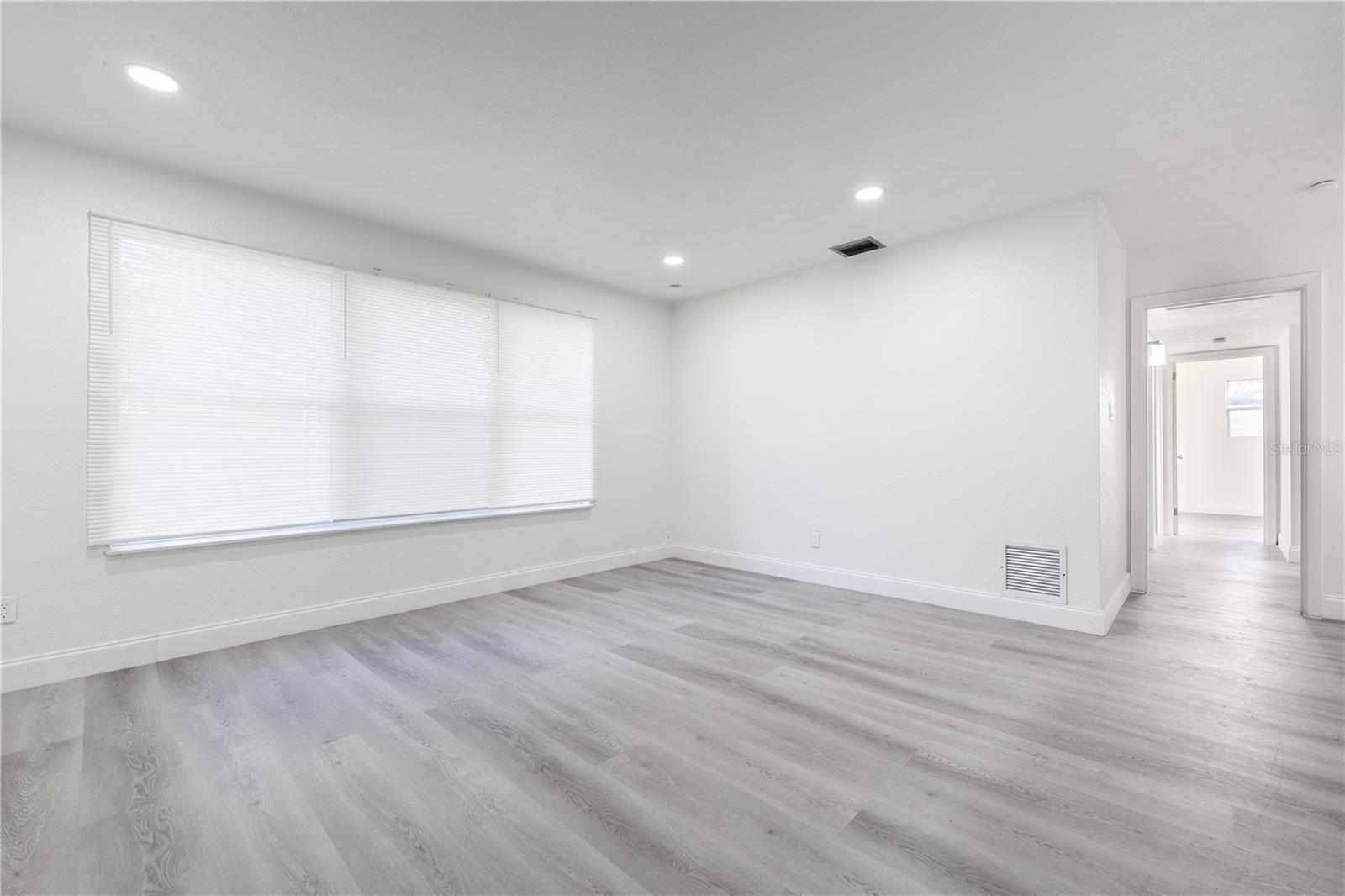 ENGELWOOD PARK - Residential