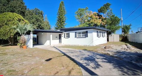 Photo of 409 S Alder Avenue, Orlando, FL 32807 (MLS # S5137906)