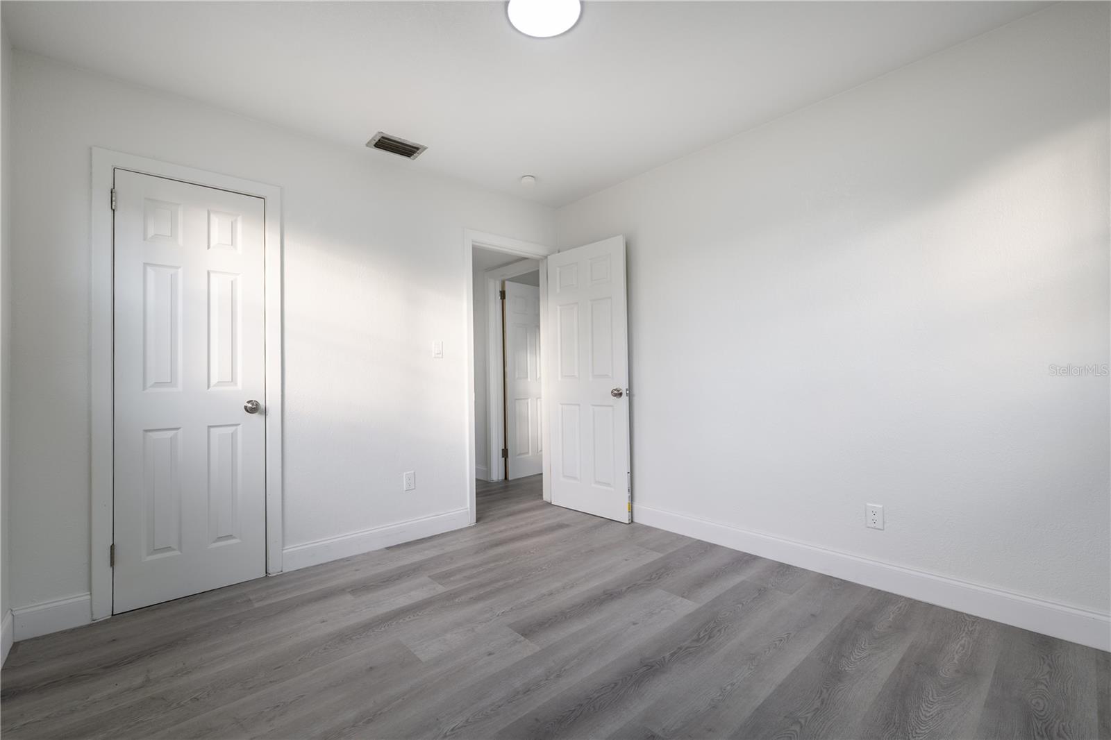 ENGELWOOD PARK - Residential