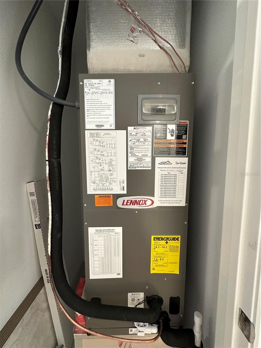 STONE CRK BY DEL WEBB SUNDANCE - Residential Lease