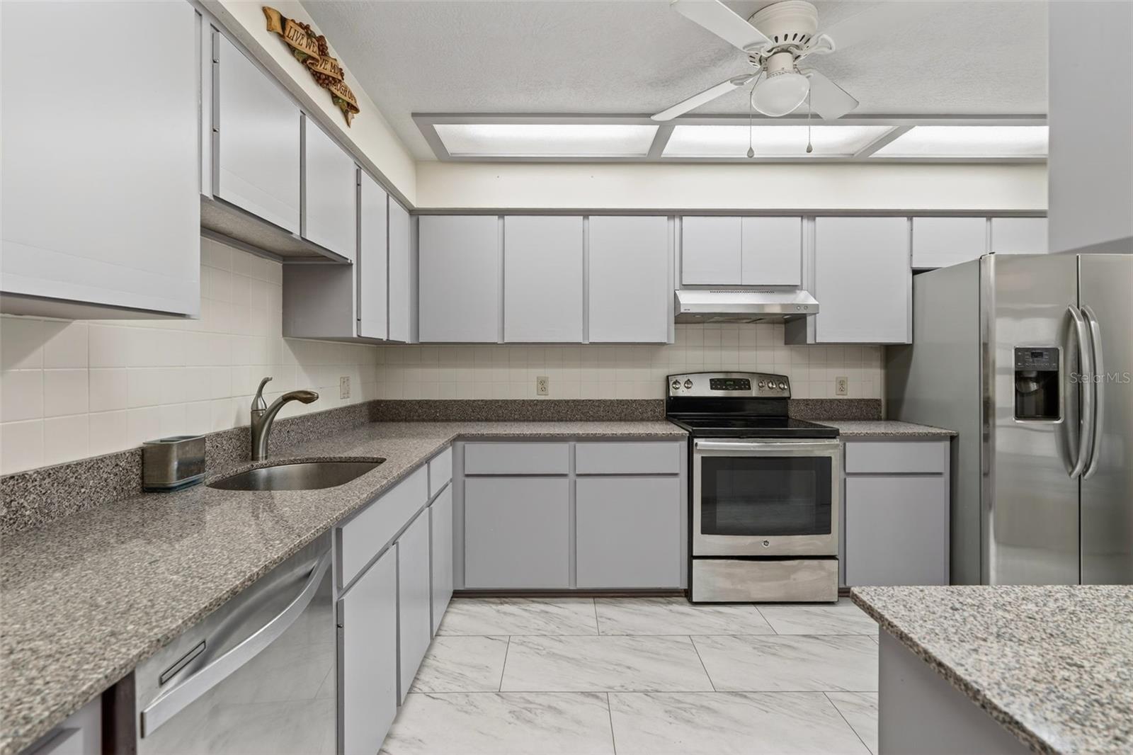 REGENCY PARK - Residential