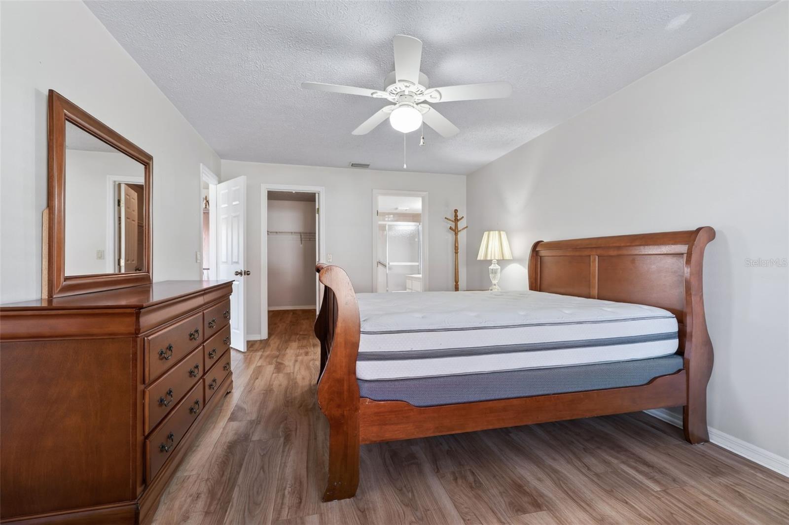 REGENCY PARK - Residential