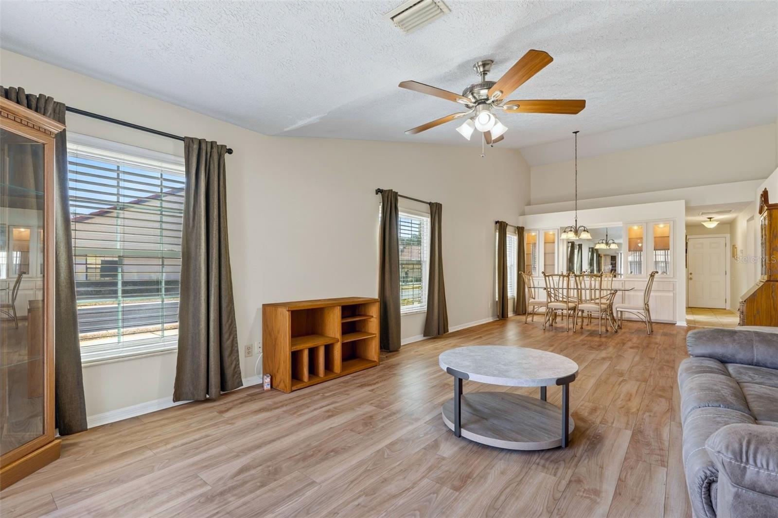 REGENCY PARK - Residential