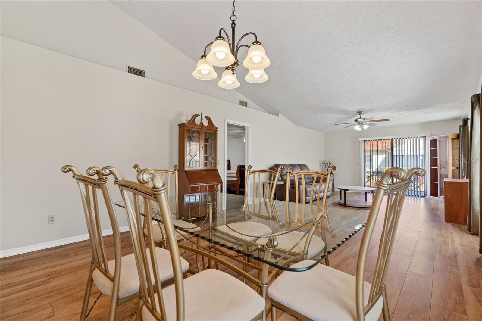 REGENCY PARK - Residential