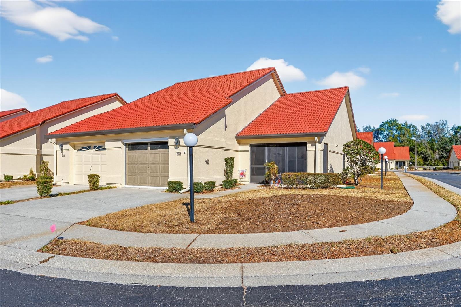 REGENCY PARK - Residential