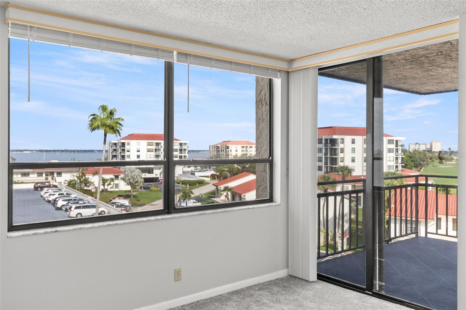 CASA DEL MAR V CONDO BLDG H, UNIT 503 - Residential