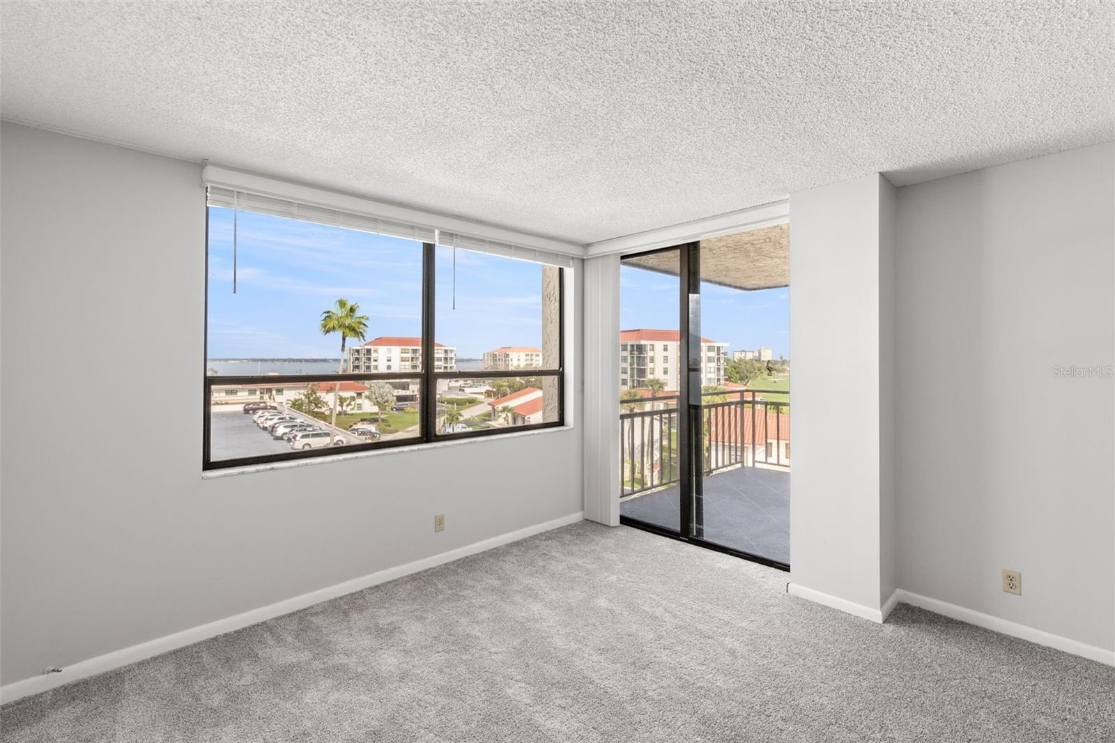 CASA DEL MAR V CONDO BLDG H, UNIT 503 - Residential