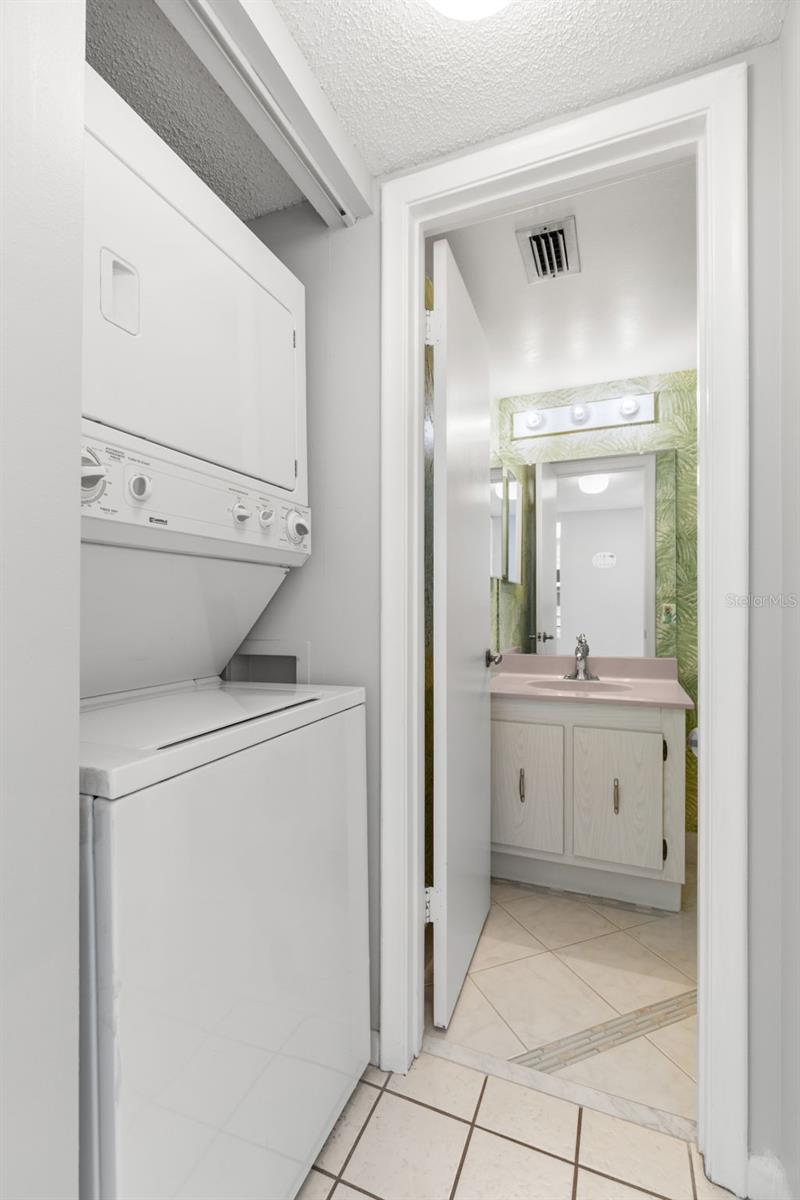 CASA DEL MAR V CONDO BLDG H, UNIT 503 - Residential