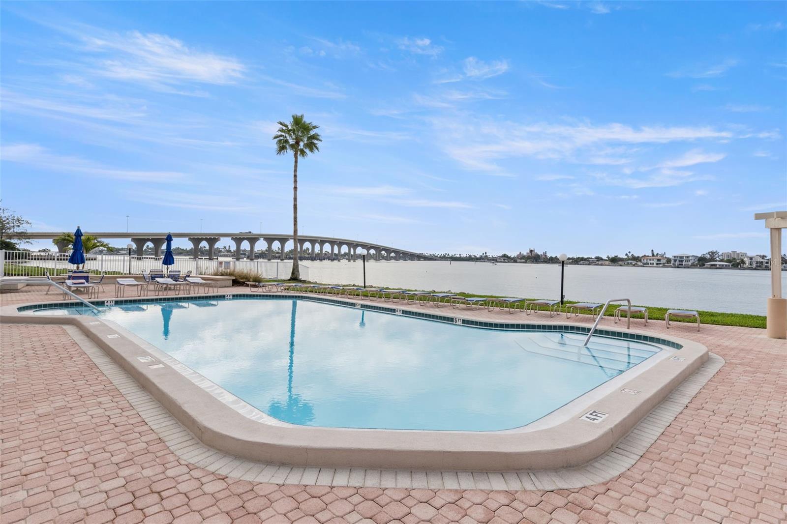 CASA DEL MAR V CONDO BLDG H, UNIT 503 - Residential