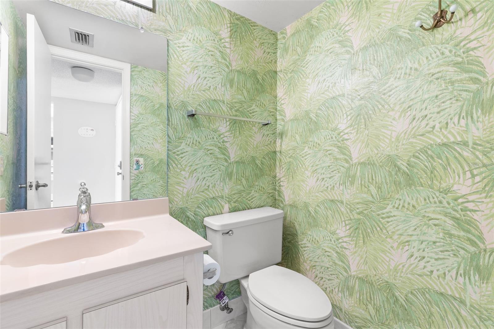 CASA DEL MAR V CONDO BLDG H, UNIT 503 - Residential