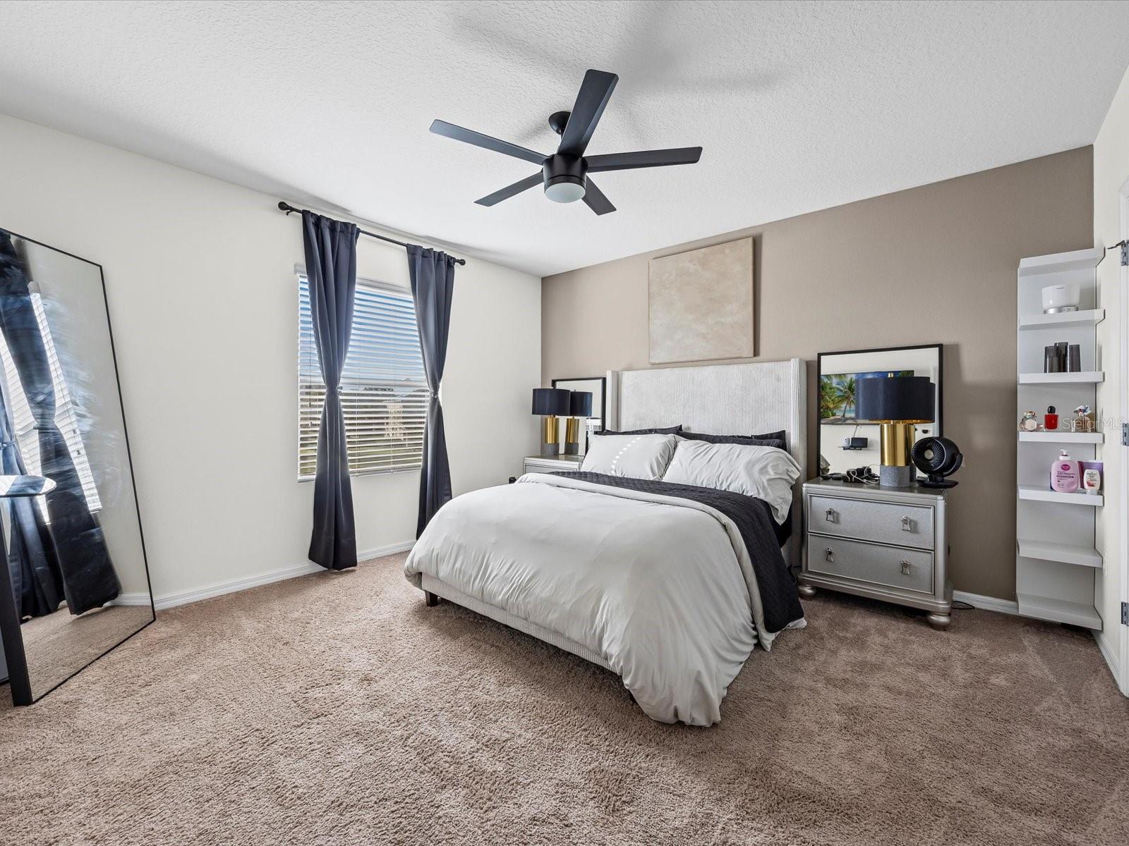 LAKE BLUFF/TOWN CENTER EAST-PH - Residential