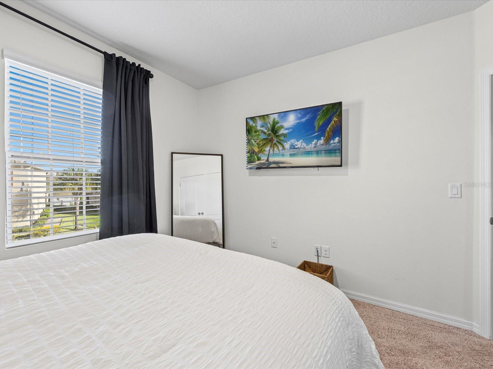 LAKE BLUFF/TOWN CENTER EAST-PH - Residential