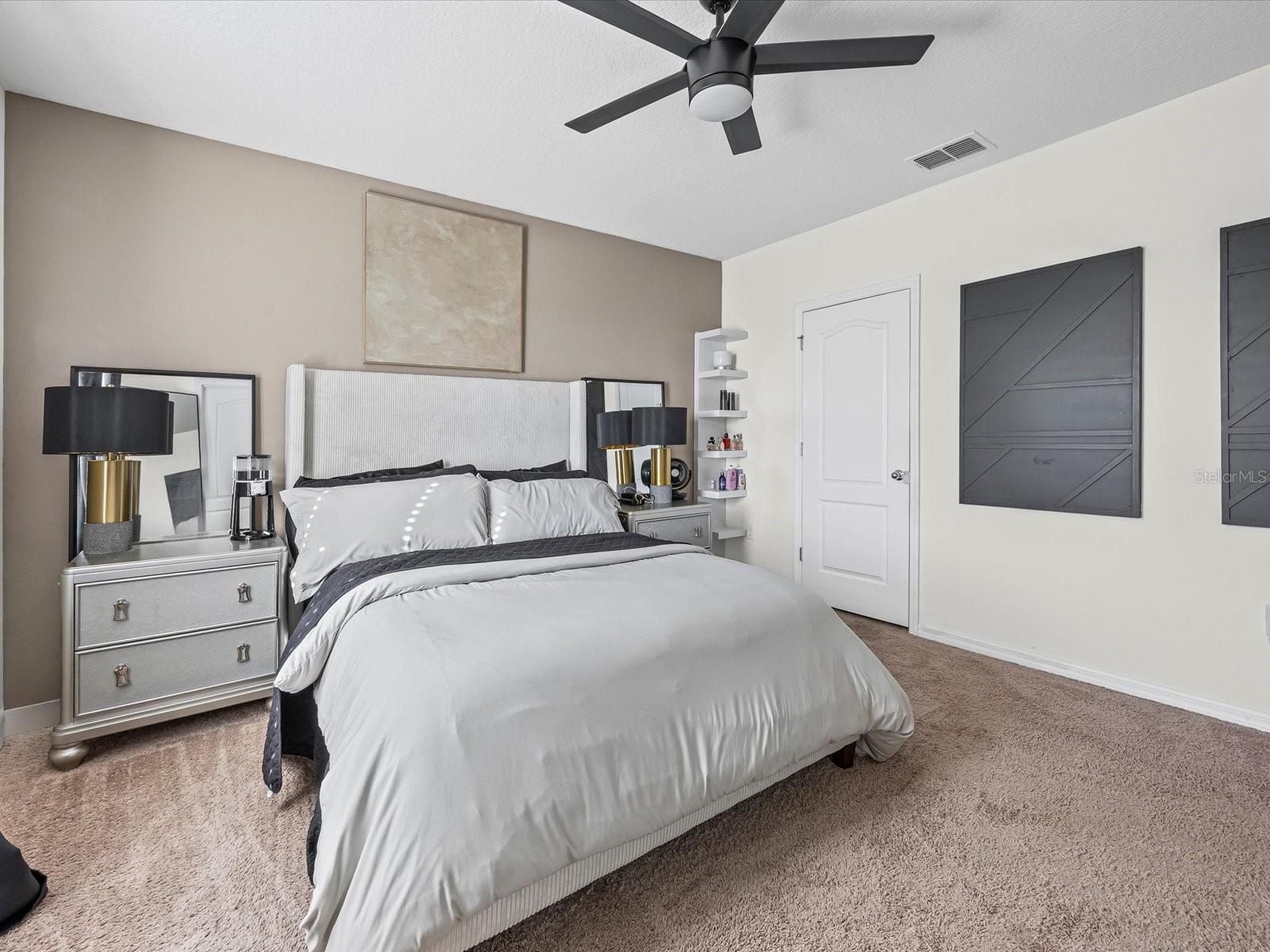 LAKE BLUFF/TOWN CENTER EAST-PH - Residential