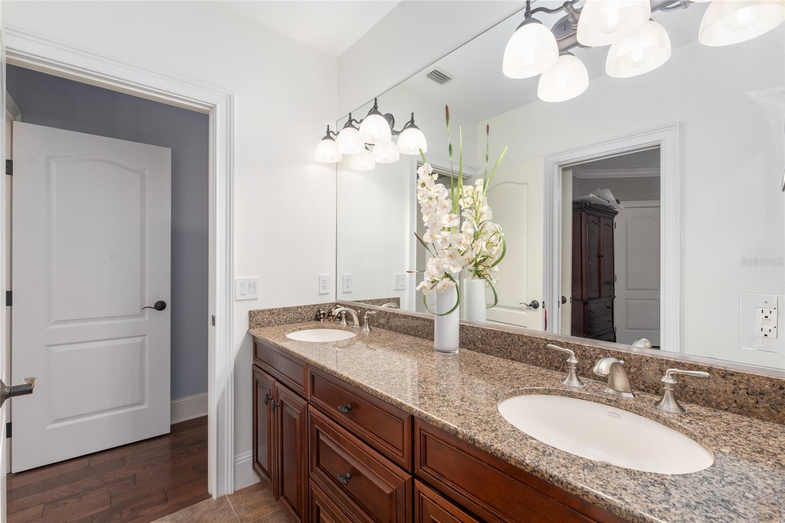 BELLECHASE LAURELS - Residential