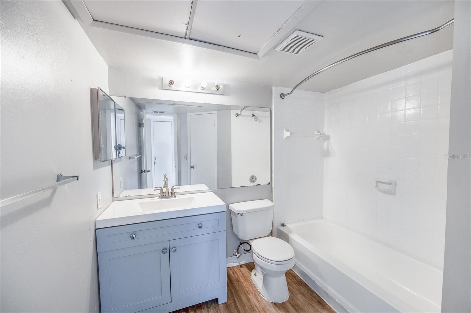 LAKEWOOD PARK A CONDO - Residential