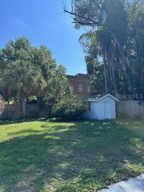 PINECREST - Residential