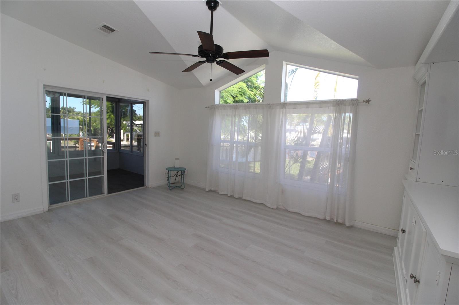PELICAN HARBOR MOB HOME ESTATES - Residential