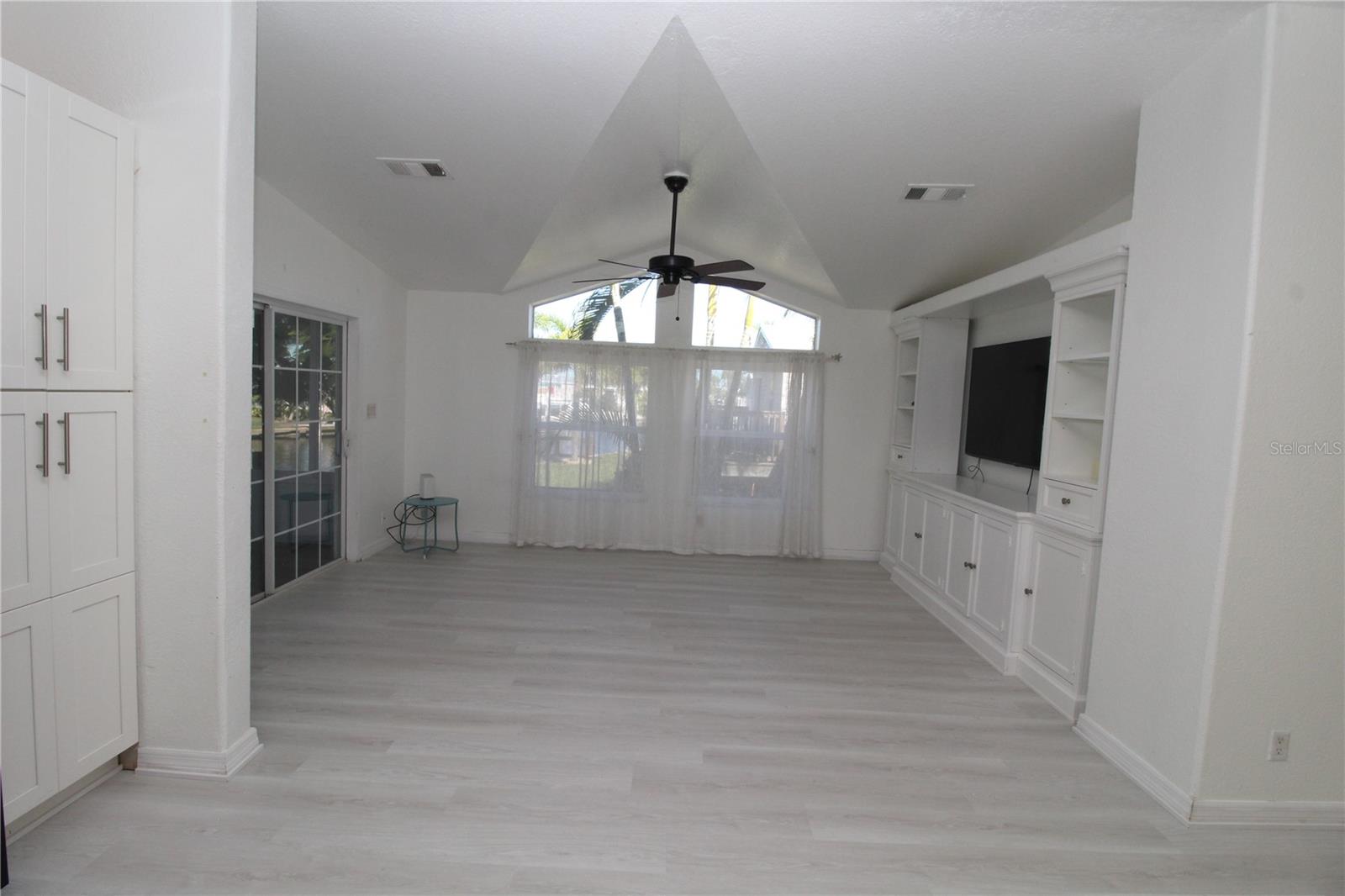 PELICAN HARBOR MOB HOME ESTATES - Residential