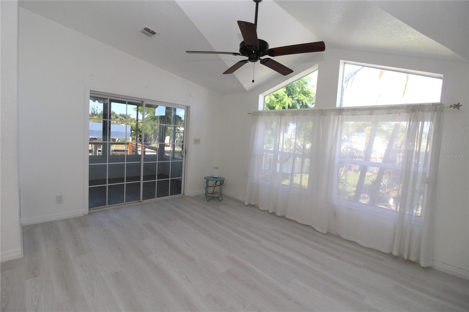PELICAN HARBOR MOB HOME ESTATES - Residential