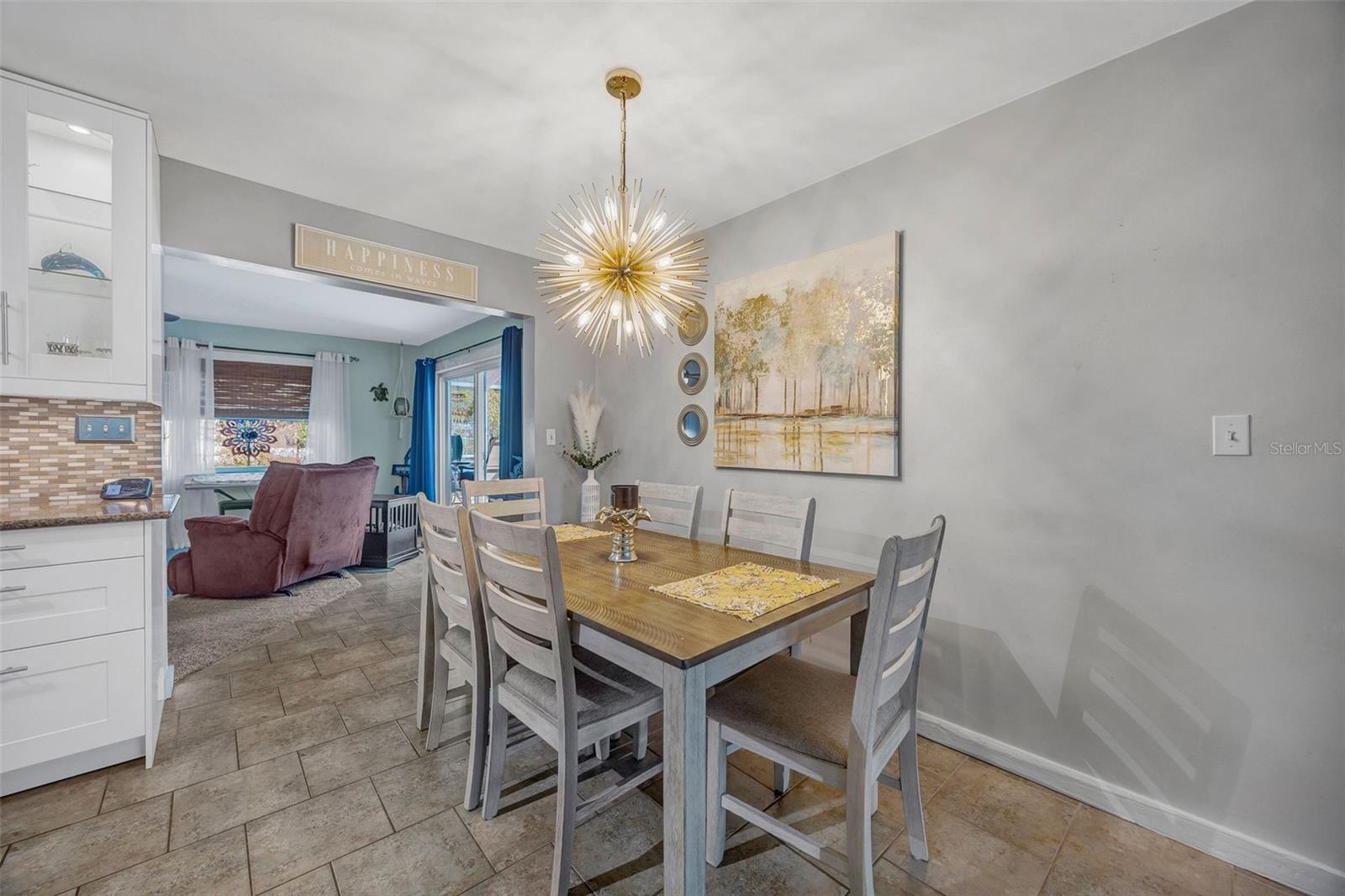 REPLAT OF CHARPIAS ADD - Residential