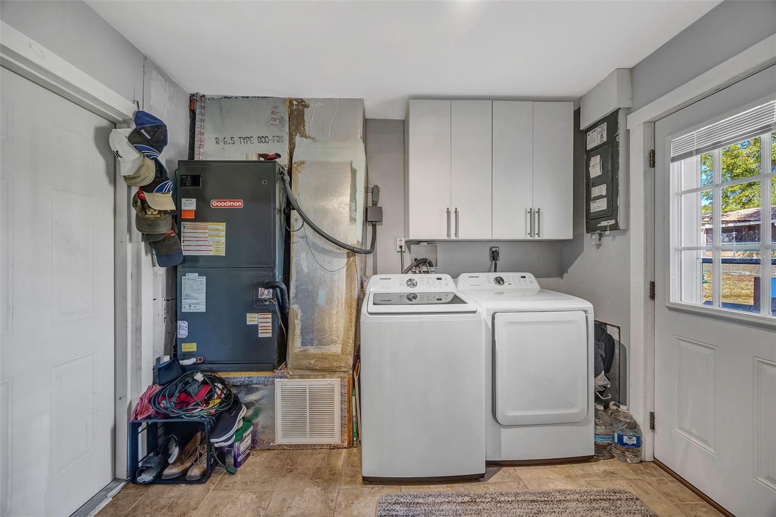 REPLAT OF CHARPIAS ADD - Residential