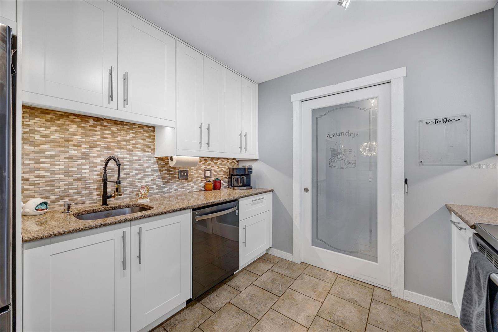 REPLAT OF CHARPIAS ADD - Residential