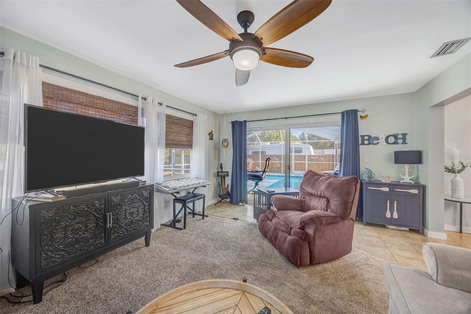 REPLAT OF CHARPIAS ADD - Residential