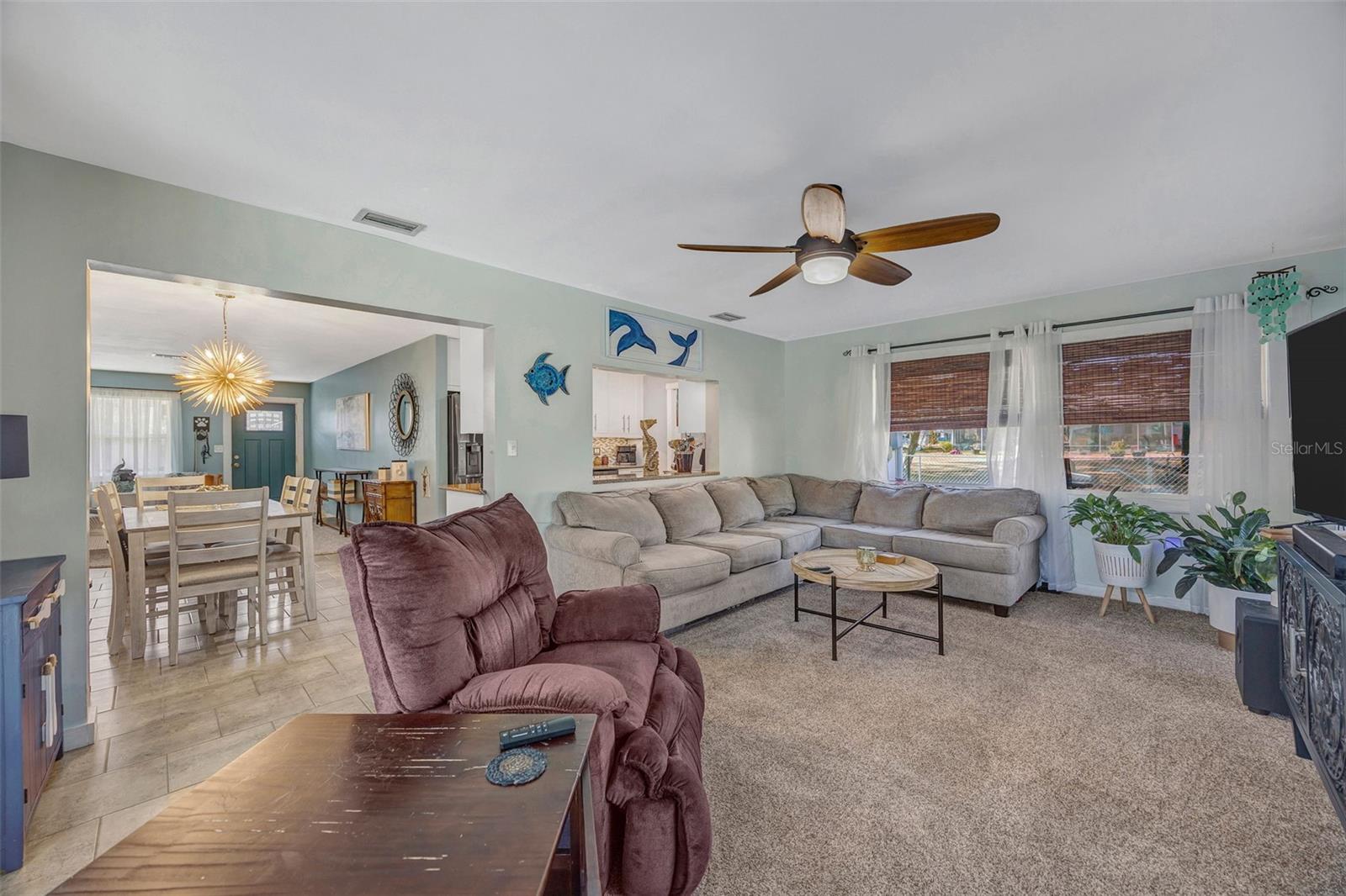 REPLAT OF CHARPIAS ADD - Residential