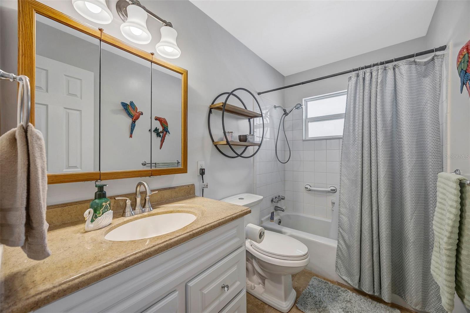 REPLAT OF CHARPIAS ADD - Residential