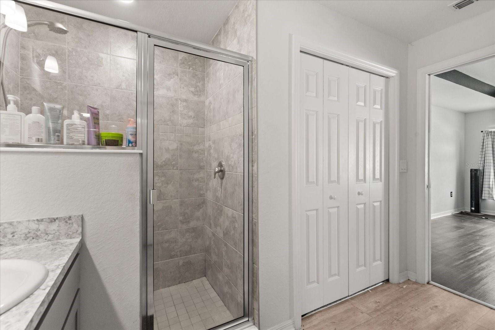 ENCLAVE/LK MYRTLE - Residential