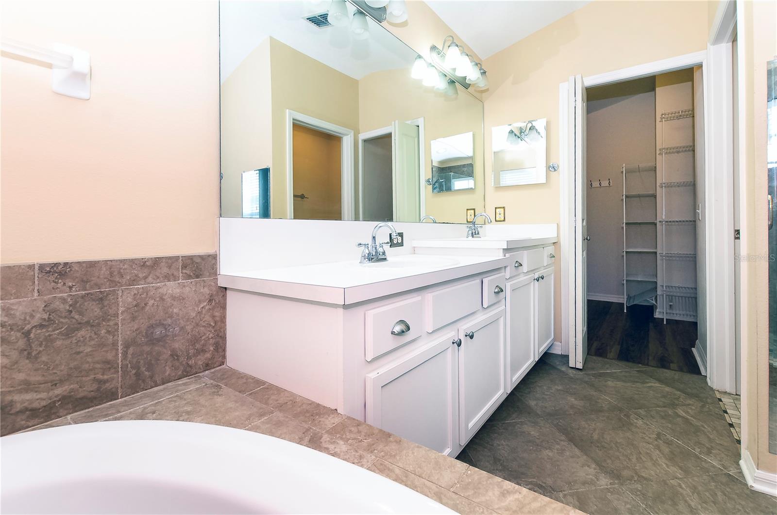 WESTCHASE SEC 211 - Residential