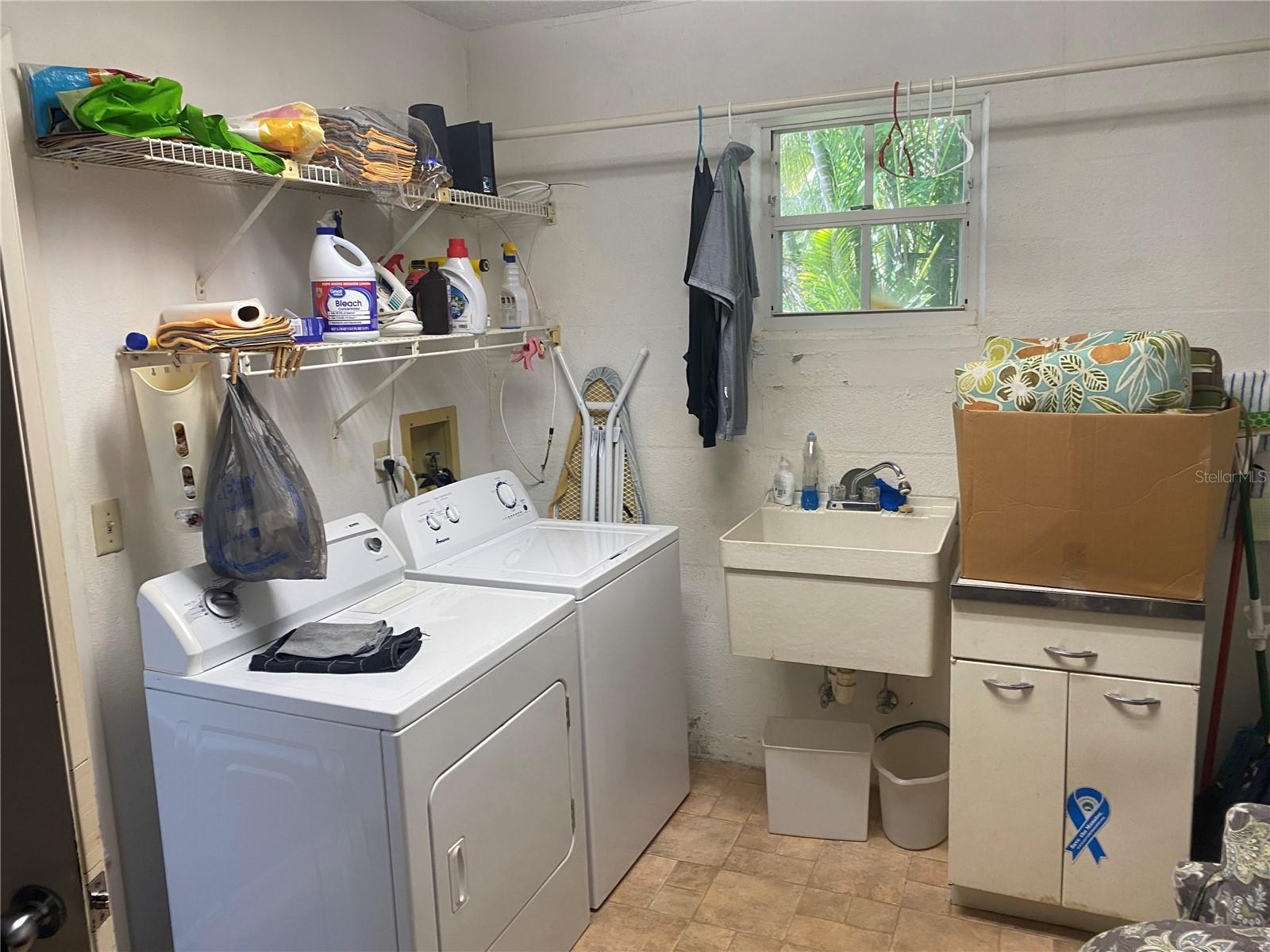 LAKEBRIDGE SOUTH PH A & B - Residential