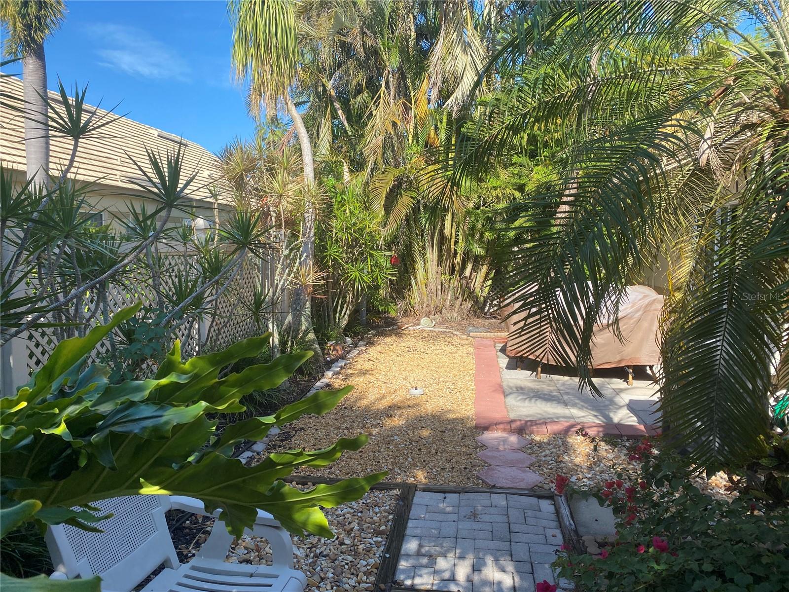 LAKEBRIDGE SOUTH PH A & B - Residential