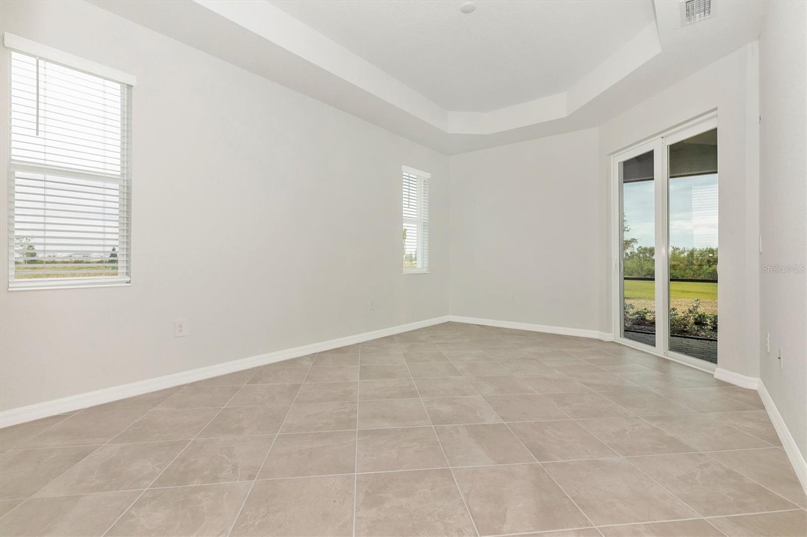 WELLEN PARK GOLF & COUNTRY CLUB - Residential Lease