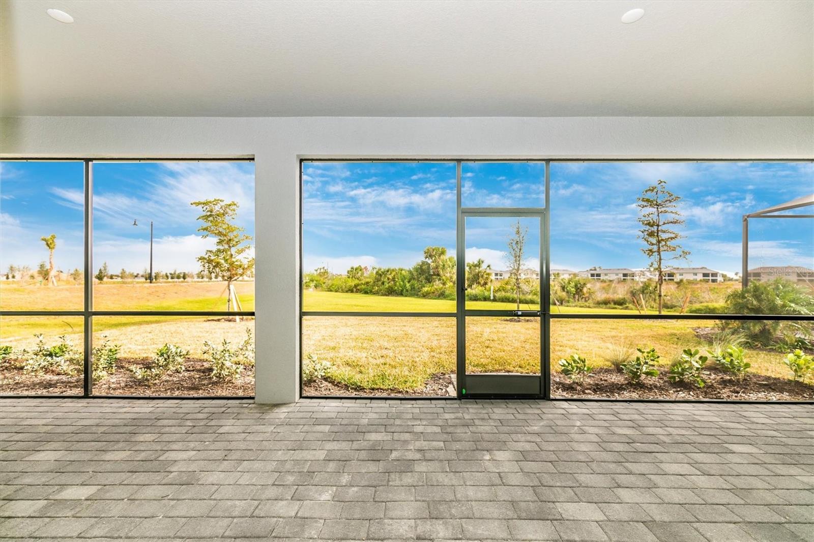 WELLEN PARK GOLF & COUNTRY CLUB - Residential Lease