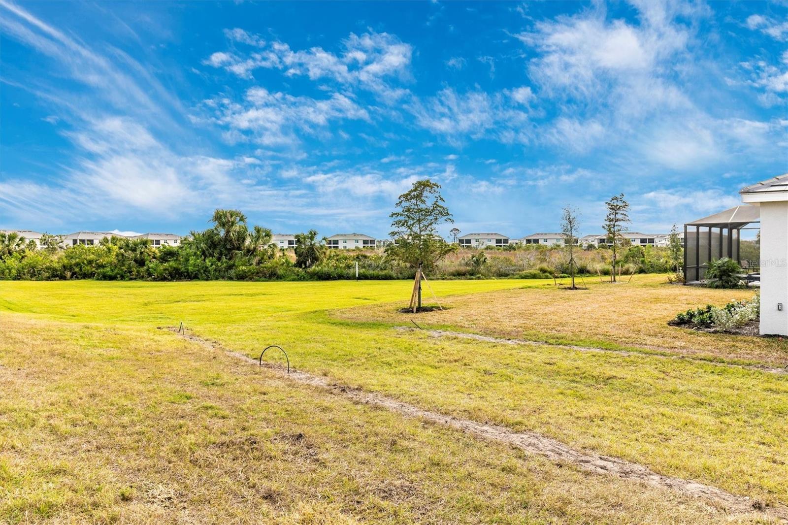 WELLEN PARK GOLF & COUNTRY CLUB - Residential Lease