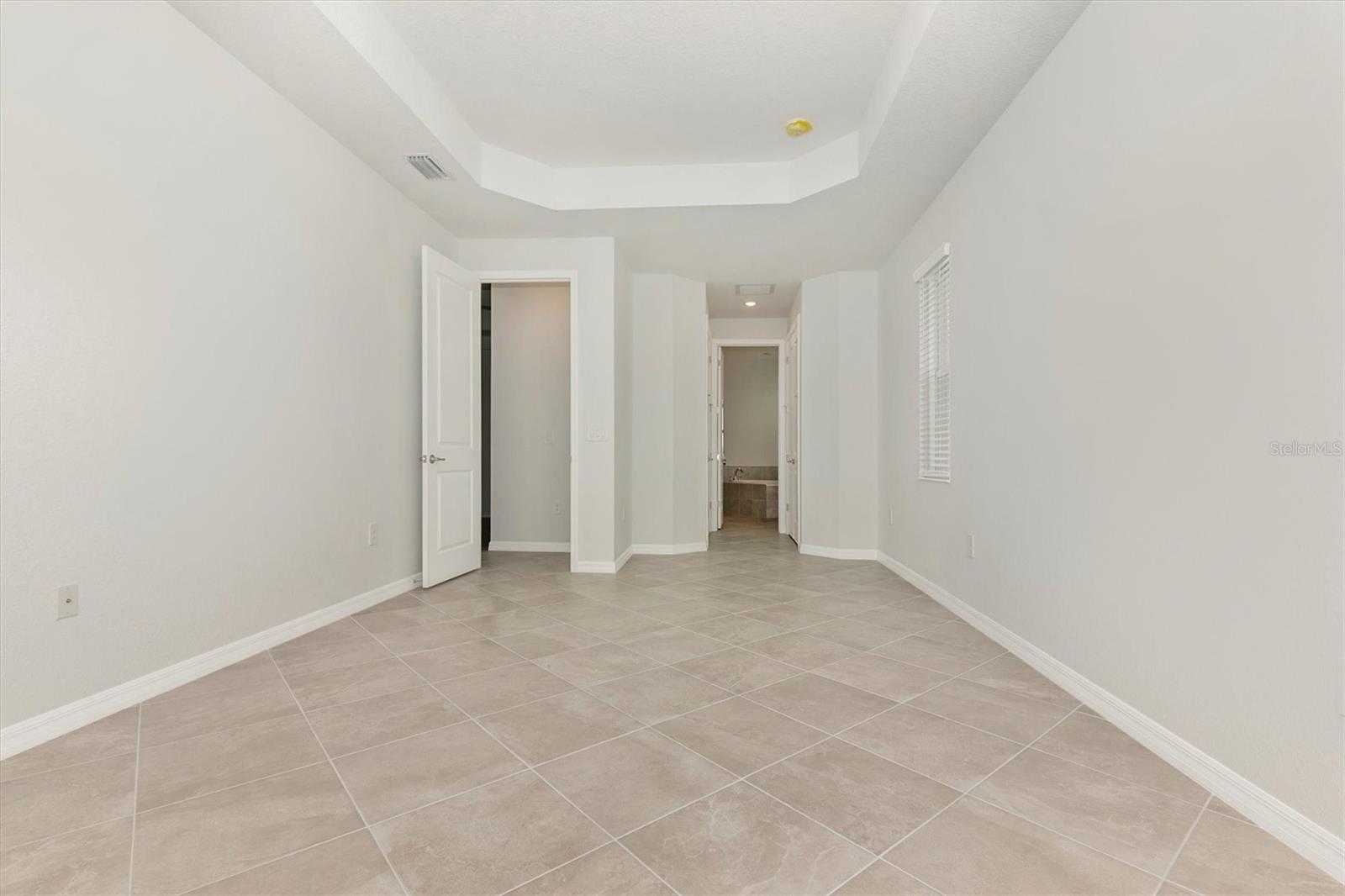 WELLEN PARK GOLF & COUNTRY CLUB - Residential Lease