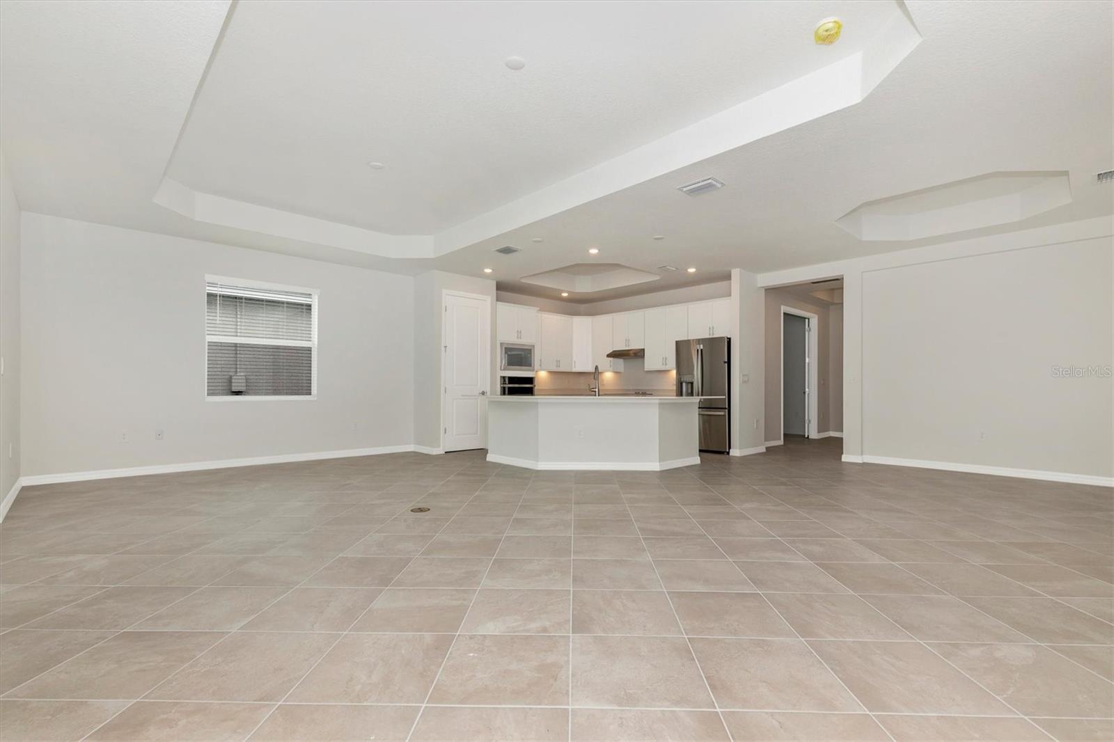 WELLEN PARK GOLF & COUNTRY CLUB - Residential Lease