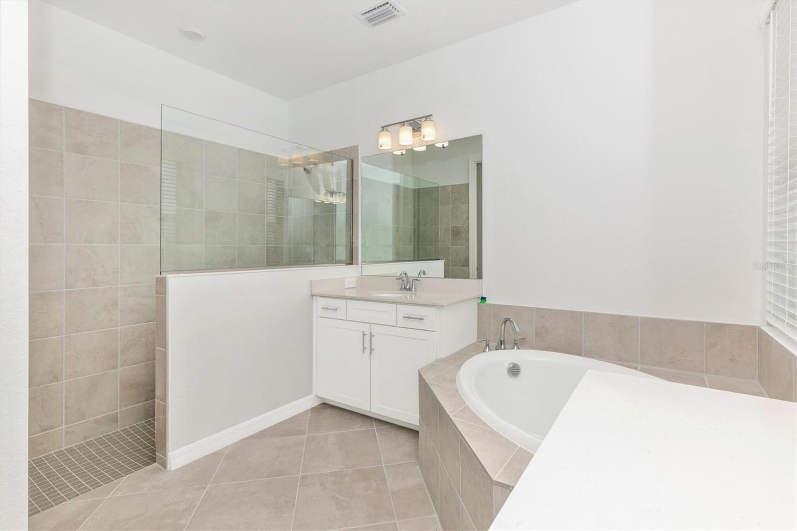WELLEN PARK GOLF & COUNTRY CLUB - Residential Lease