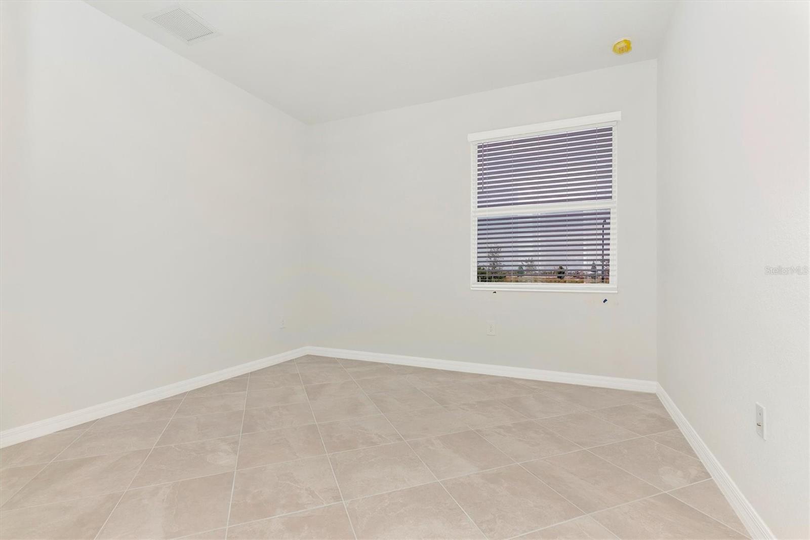 WELLEN PARK GOLF & COUNTRY CLUB - Residential Lease