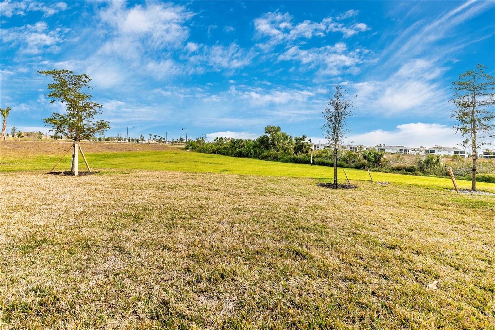 WELLEN PARK GOLF & COUNTRY CLUB - Residential Lease