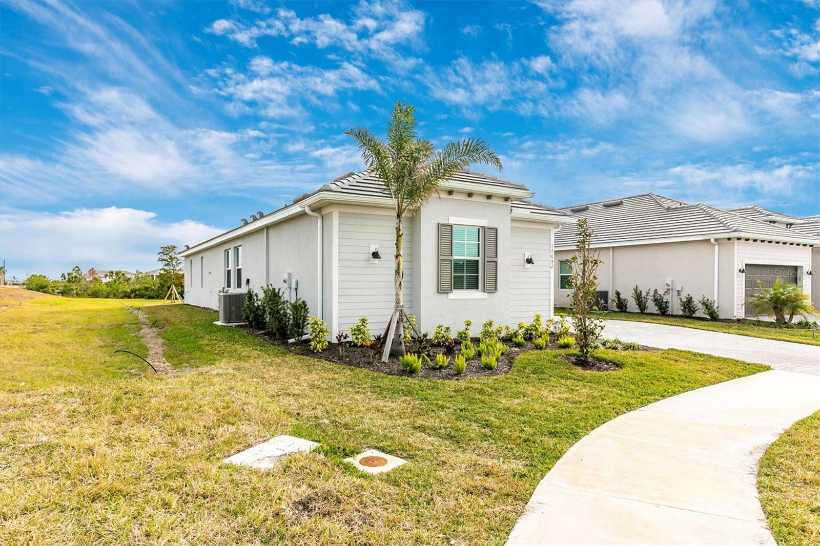 WELLEN PARK GOLF & COUNTRY CLUB - Residential Lease