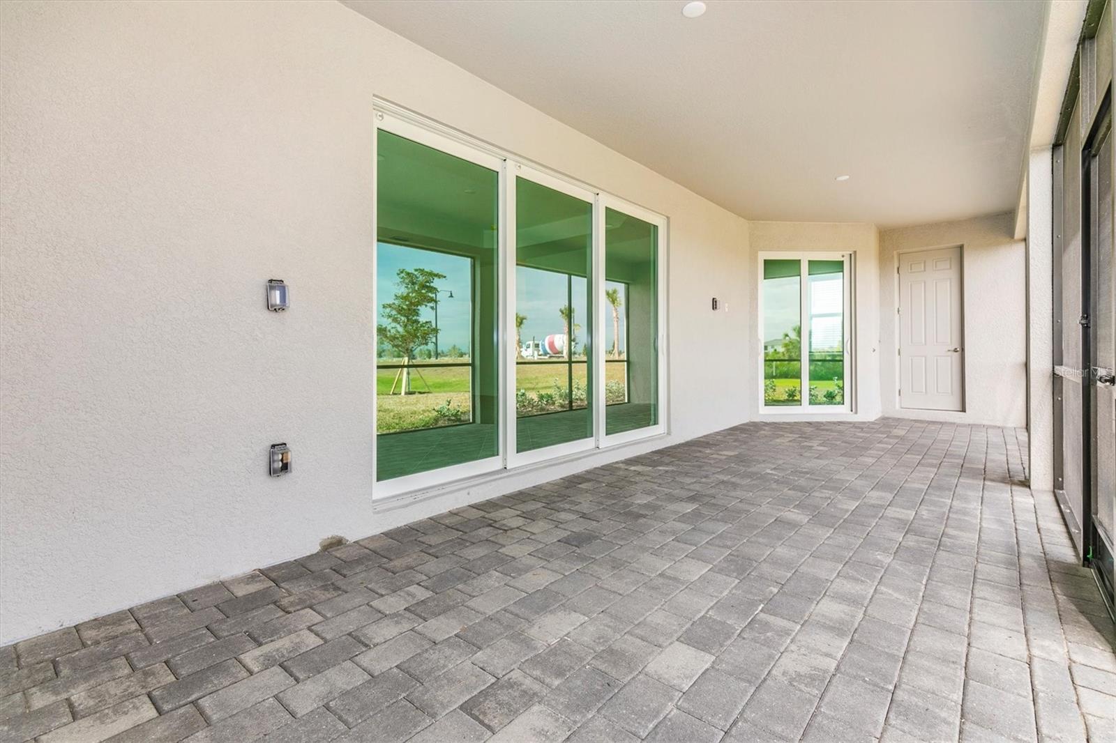 WELLEN PARK GOLF & COUNTRY CLUB - Residential Lease