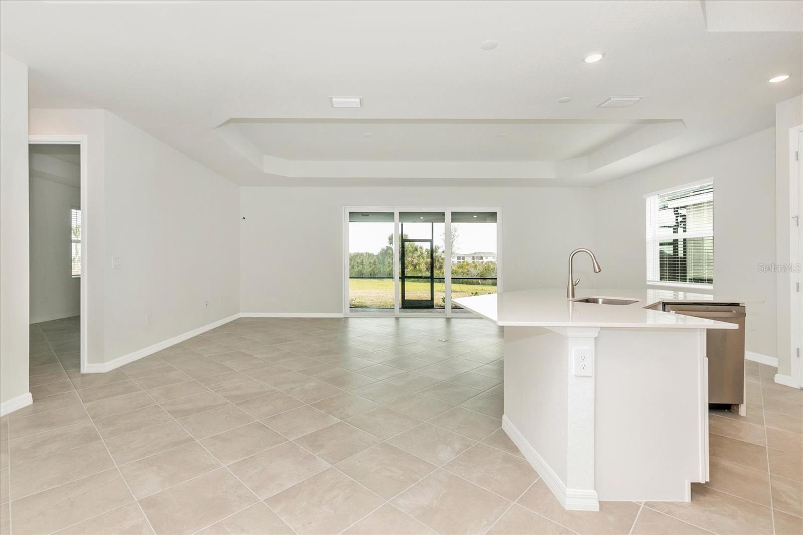 WELLEN PARK GOLF & COUNTRY CLUB - Residential Lease