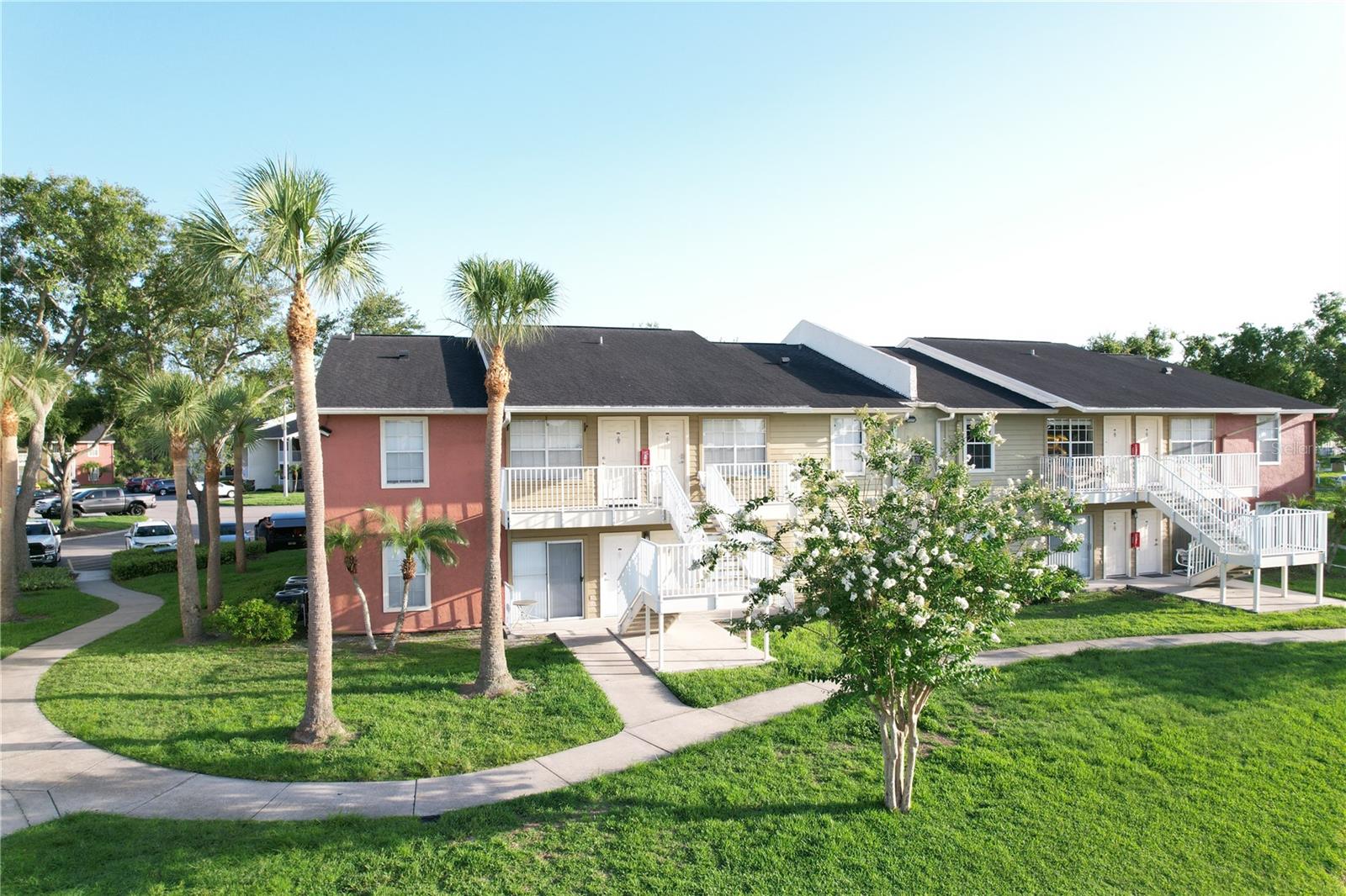 Bottom floor apartment. Ideally located in central Brandon, this home provides convenient access to Lumsden Avenue and Highway 60. Enjoy stunning views of the tranquil pond directly from your front entrance. The interior has been thoughtfully updated and offers a comfortable, welcoming atmosphere.